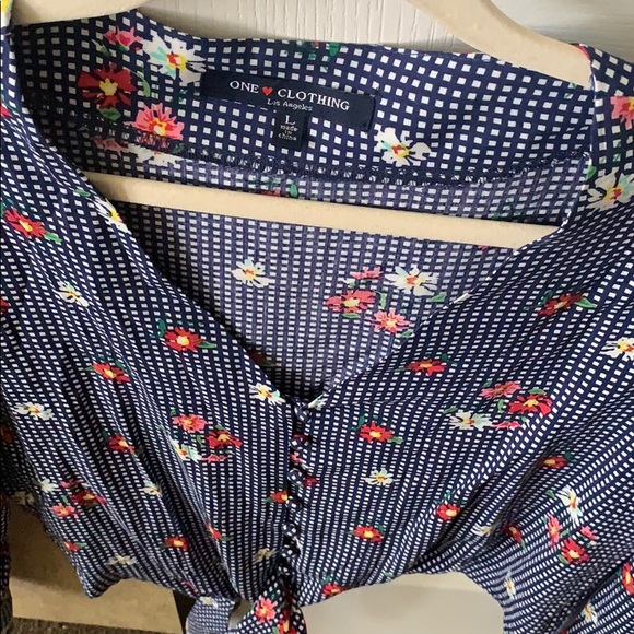 Large One Clothing brand - Picture 2 of 2